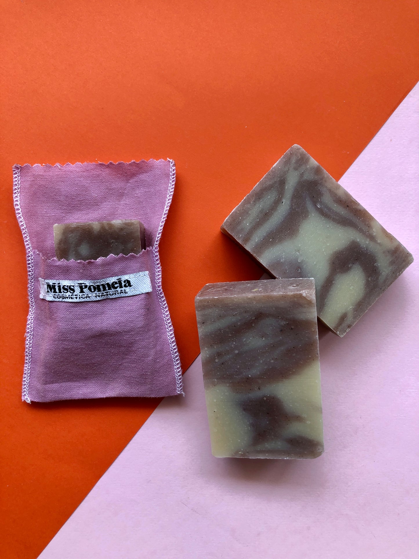 Jabón artesano de sándalo y cítricos